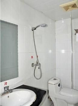 Wuhan Tianlun Holiday Hotel エクステリア 写真